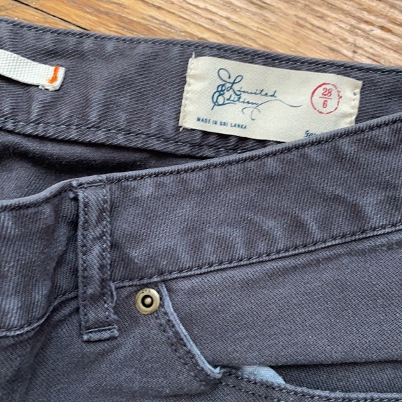 GAP Grey Straight Leg 5 Pocket Jeans Perfect! 💞 - Picture 3 of 5